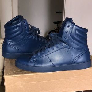 Zara’s men sneaker